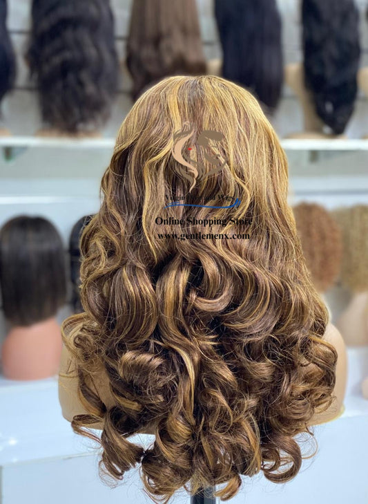 Peluca Arnomeda de 56-61 cm 13x4 de cabello 100% humano Remy con ondas sueltas y línea de cabello natural.